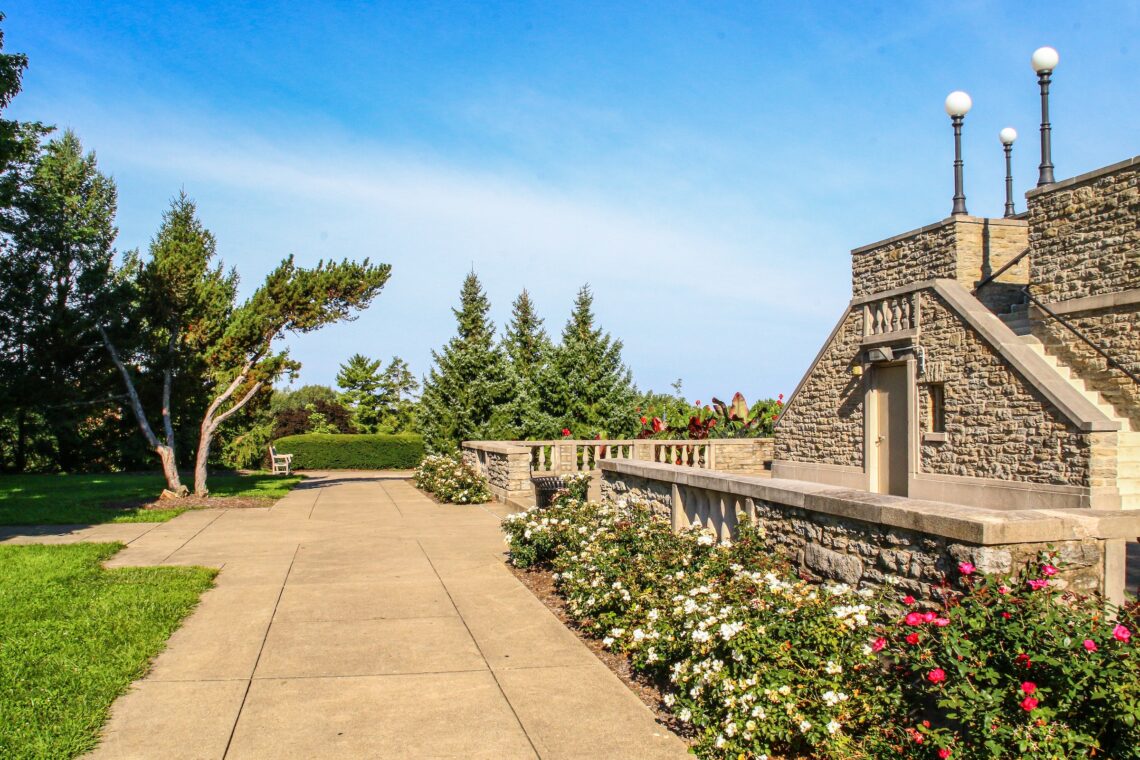Local Cincinnati parks Alms Park