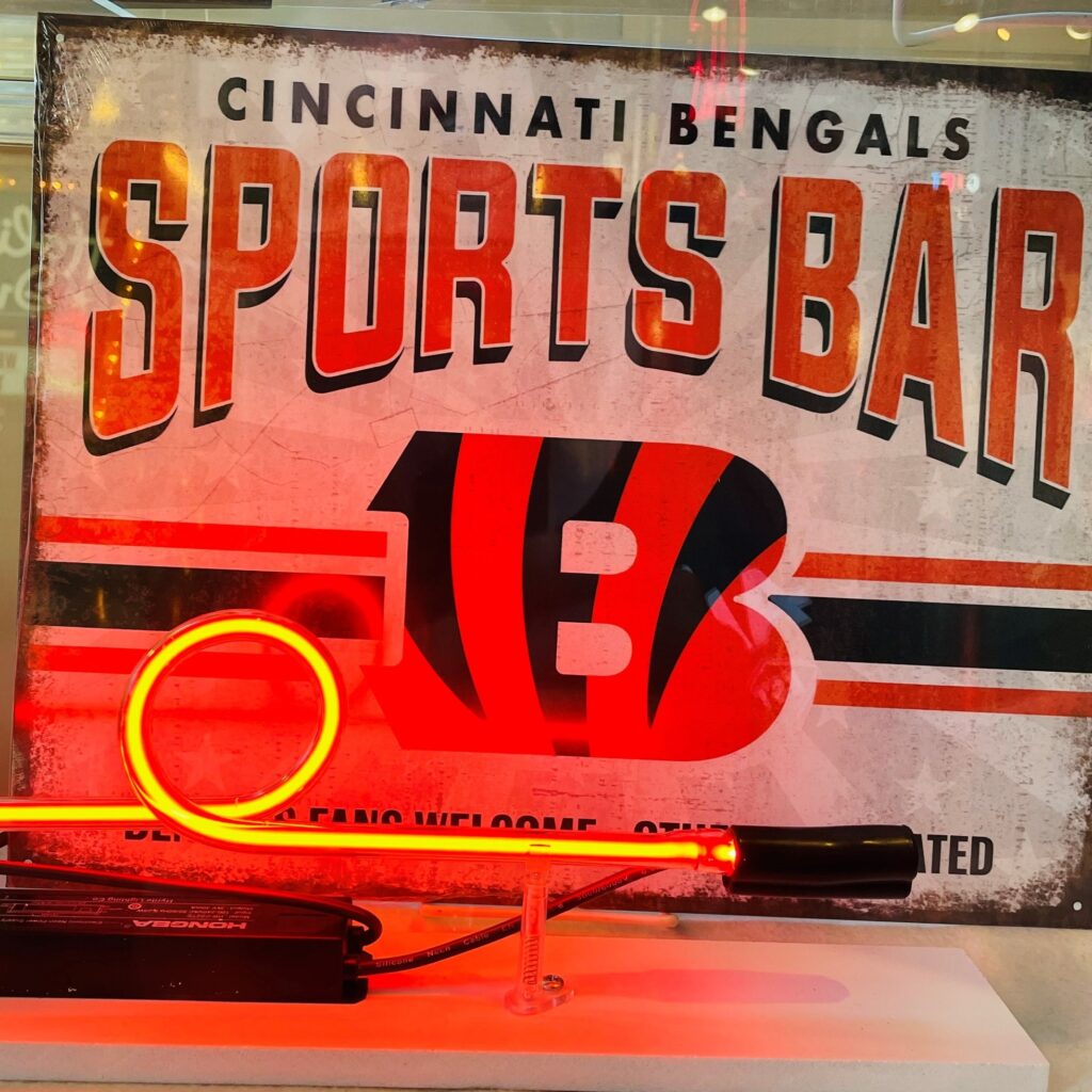 Bengals sign
